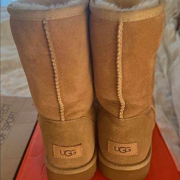 UGG Tan Winter Boots - Picture 4 of 6